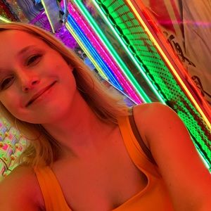 Meet your Posher, Abby